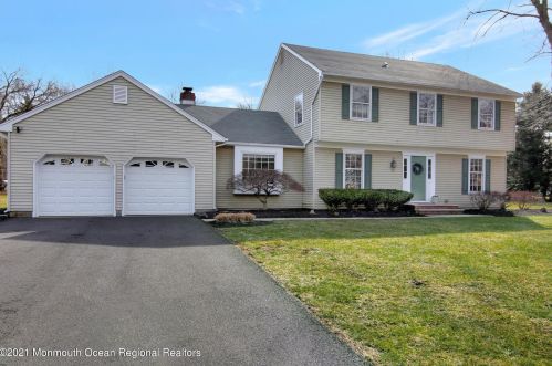 15 Blades Run, Red Bank, NJ 07702