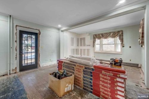 296 Saddle River Rd, Upper Saddle River NJ  07458-2108 exterior