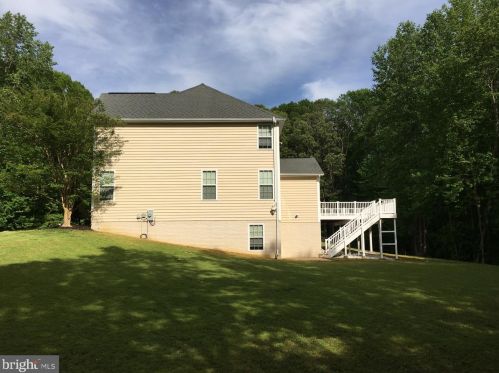 970 Alameda Dr, Huntingtown, MD 20639-9511