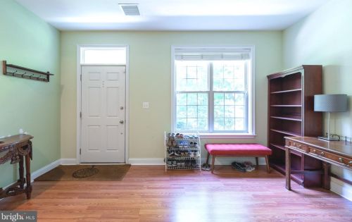 206 Admirals Way, Philadelphia PA 19146-5213 exterior