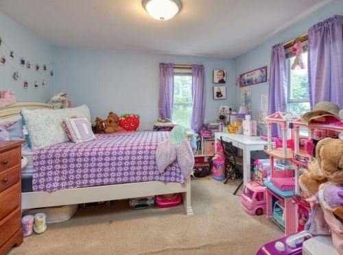 49 Poland St, Webster MA 01570-2712 exterior