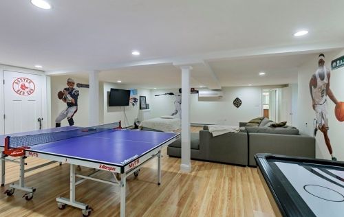 82 Day St, Newton MA 02466-2906 exterior