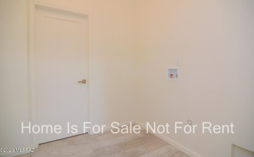 5690 Placita Amanecer, Tucson AZ  85718-4002 exterior