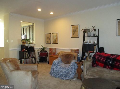 6991 Earlston Dr, Alexandria VA  22315-5723 exterior