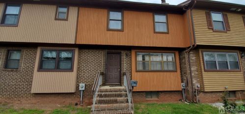 306 Merrywood Dr, Edison NJ  08817-2503 exterior