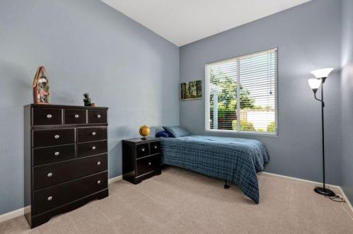 552 Hall St, Folsom CA 95630-9545 exterior