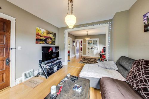 3831 Central Park Ave, Chicago IL 60618-4102 exterior