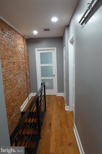 1525 Hicks St, Philadelphia PA  19146-4820 exterior