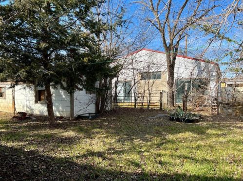 1107 Remington St, Graham TX 76450-2721 exterior