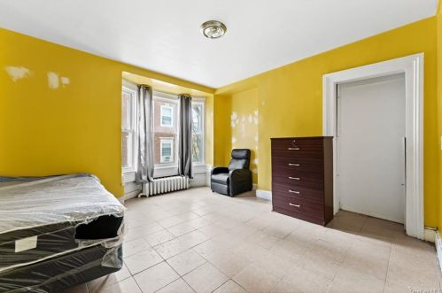 214 Prospect Ave, Mount Vernon NY 10550-2349 exterior