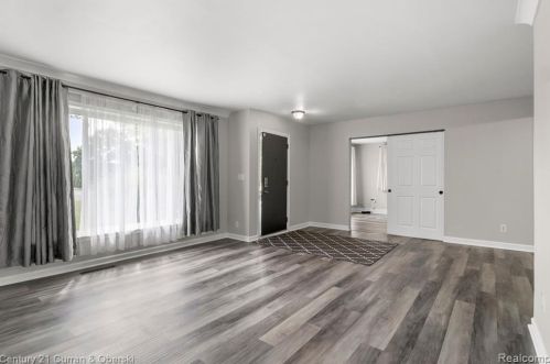 1733 Inkster Rd, Garden City MI  48135-3028 exterior