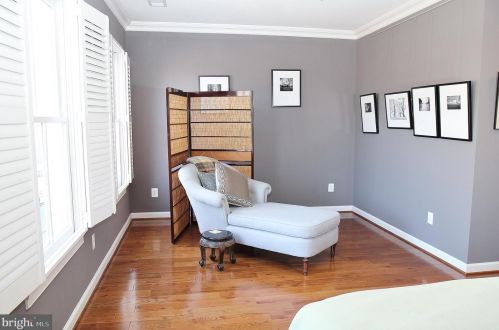 422 Royal St, Alexandria VA  22314-2335 exterior