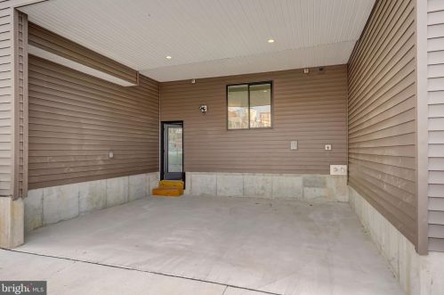 662 13 St, Philadelphia PA 19123-0024 exterior