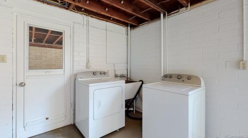 3680 Alani Dr, Honolulu HI 96822-1404 exterior