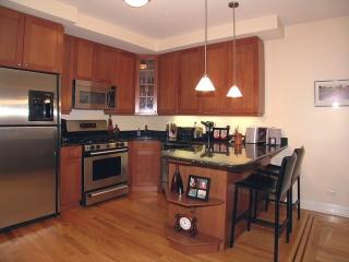 1348 George St, Chicago IL  60657-6625 exterior