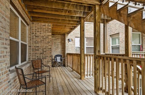 3401 Hollywood Ave, Chicago IL  60659-3429 exterior