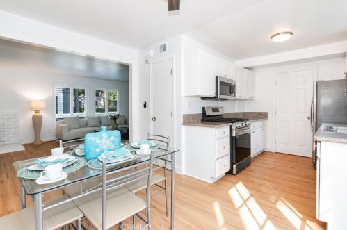 16576 Montego Way, Tustin CA  92780-4127 exterior