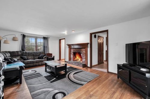 199 Buena Vis Ave, Torrington CT 06790-4028 exterior