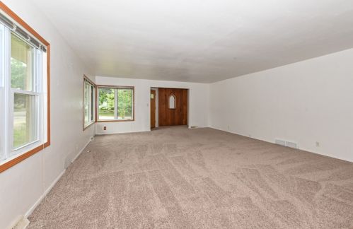 5551 Jerelyn Pl, Milwaukee WI 53219-2275 exterior