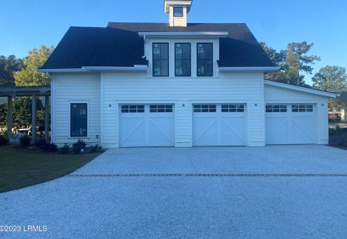 4 Torrington Ln, Bluffton SC 29910-7322 exterior