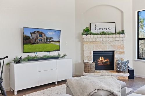 5120 Allamanda Dr, Austin TX 78739-2120 exterior