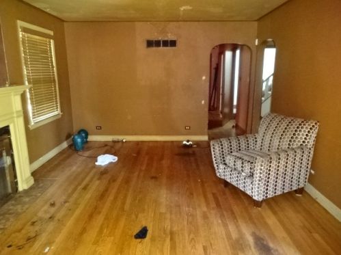 14229 La Salle St, Chicago, IL 60827-2513