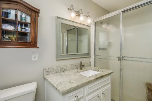 385 Castleridge Dr, Atlanta GA 30342-1312 exterior