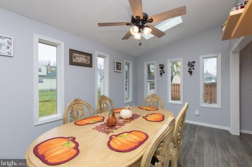 18 Trinity Ln, Blenheim NJ exterior