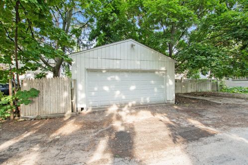 1154 Sanford St, Meskegon MI 49441-2152 exterior