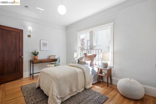 2718 Russell St, Berkeley CA 94705-2333 exterior