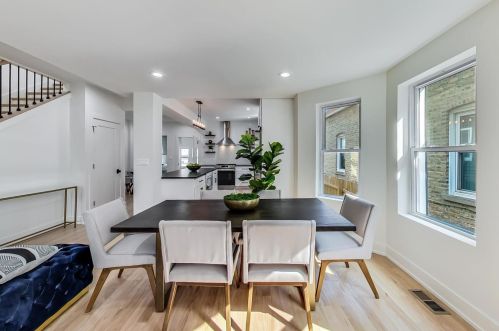 2830 Barry Ave, Chicago IL  60618-7016 exterior