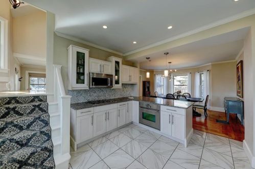 61 Arlington Ave, Providence RI 02906-2443 exterior