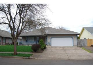 2484 Noah St, Eugene OR  97402-8713 exterior