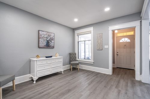 2524 Becher St, Milwaukee WI  53215-2521 exterior