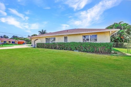 101 Jamaica Dr, Naples FL 34113-4006 exterior