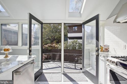 2208 Q St, Washington DC 20001-1955 exterior