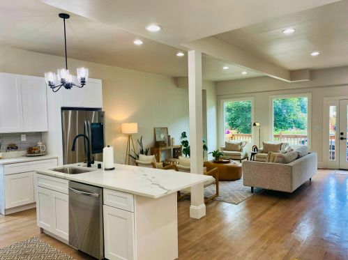 3149 Howell Ave, Milwaukee WI  53207-2624 exterior