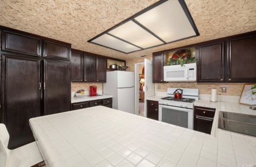 9031 Marmalade Ct, Riverside CA 92508-6227 exterior