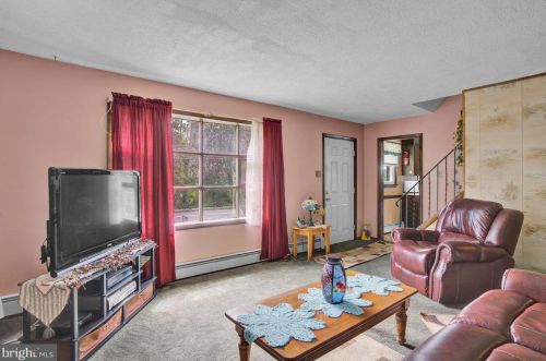 1013 Glasgow St, Pottstown PA 19464-6218 exterior