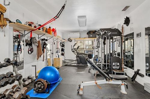 1021 Madeline Ln, Atlanta GA  30350-4024 exterior