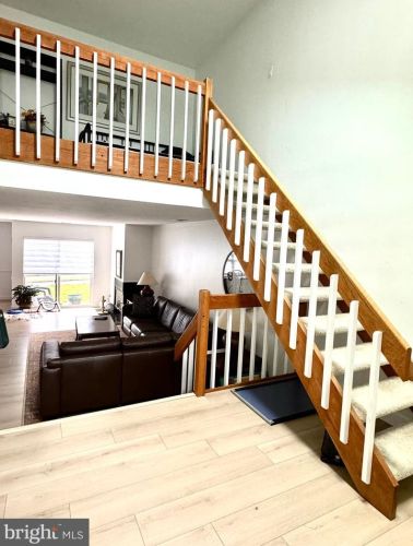 1 Brookline Ct, Princeton NJ 08540-1741 exterior