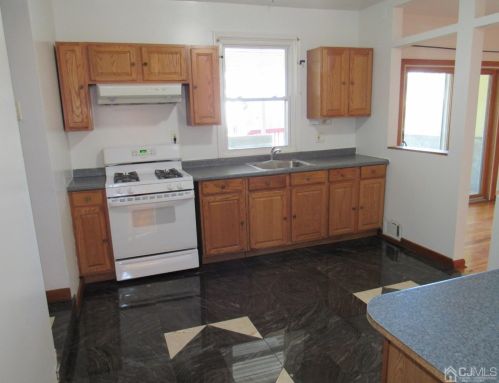 123 Burnett St, Edison NJ  08817-5102 exterior