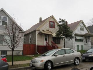 2668 9th Pl, Milwaukee, WI 53215-3455