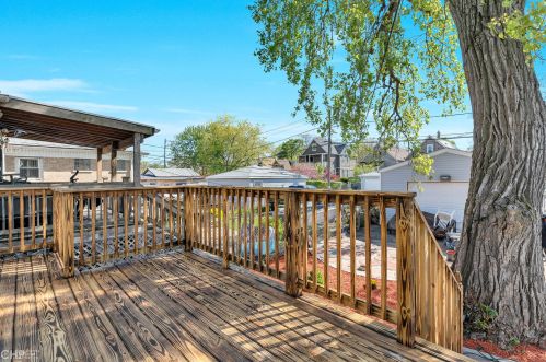 6749 Damen Ave, Chicago IL  60636-3204 exterior