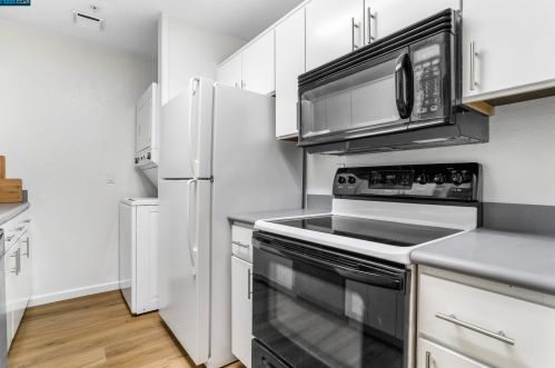 1450 Bel Air Dr, Concord CA 94521-2879 exterior