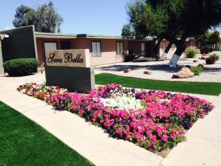 2408 Myrtle Ave, Phoenix AZ  85021-7626 exterior