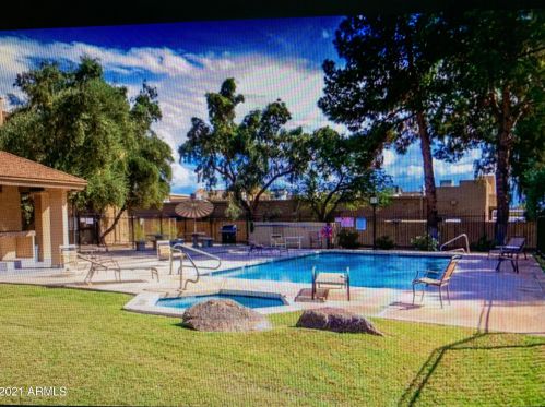 18811 19th Ave, Phoenix AZ  85027-5285 exterior