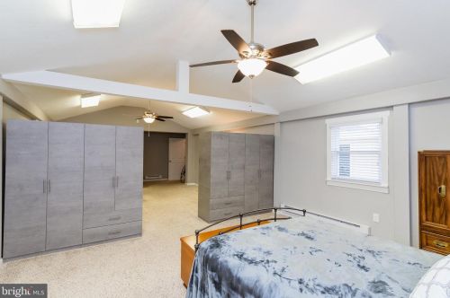 33 Vly Vw Dr, Hanover PA 17331-8307 exterior