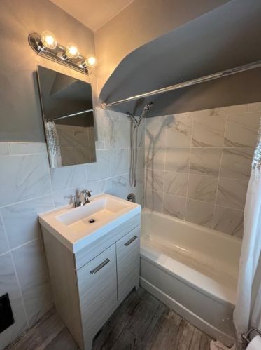 1546 Bellaire Pl, Pittsburgh PA 15226-1907 exterior