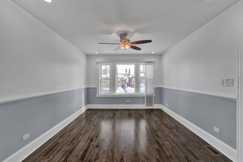 8232 Ridgeland Ave, Chicago IL  60617-1744 exterior